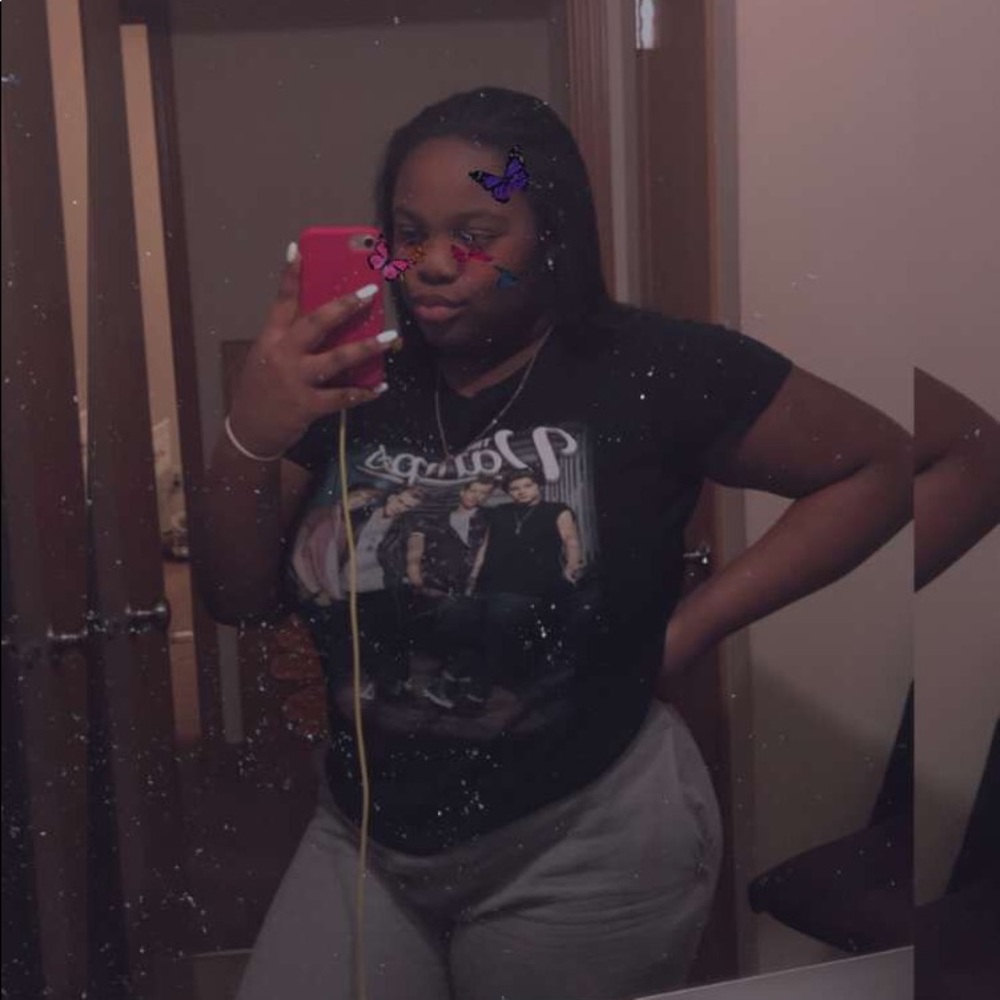 Meet your Posher, Amari